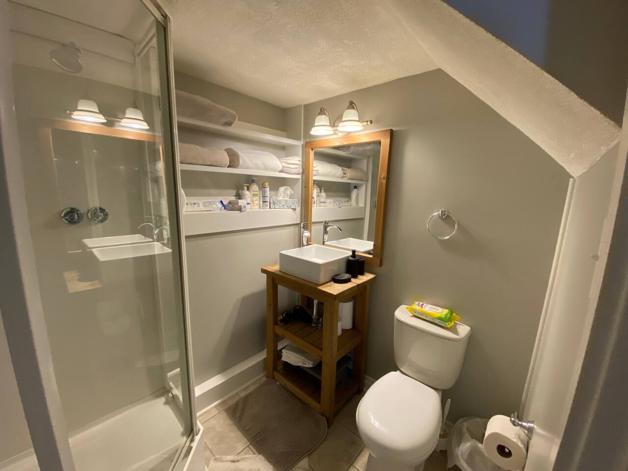 Bathroom — North of Sixty suite